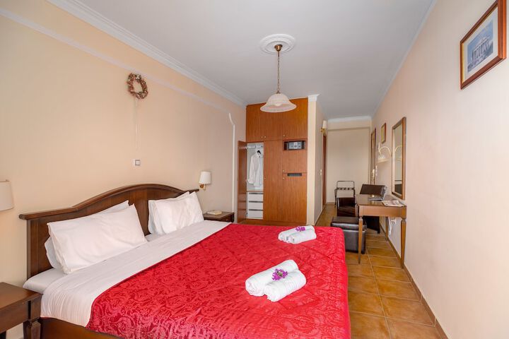 Room 26 of 117