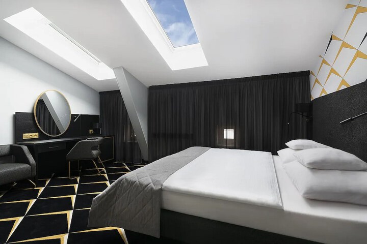 Room 21 of 55