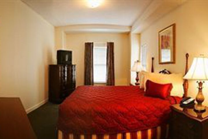 Room 5 of 16