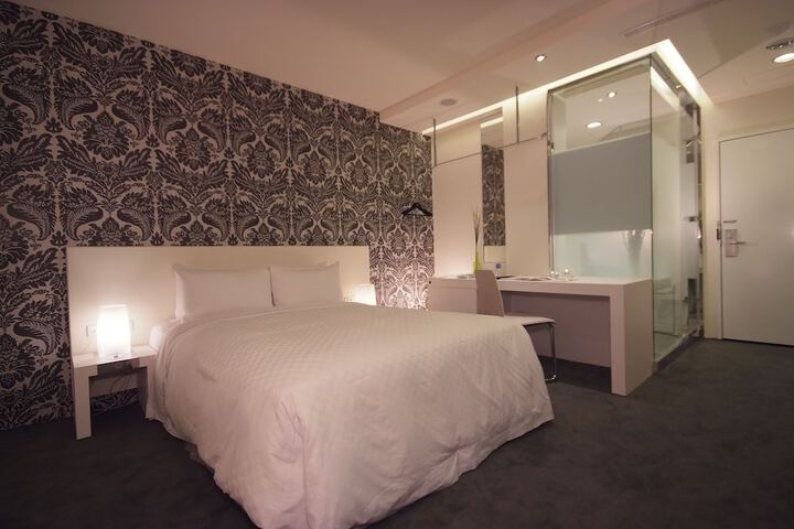 Room 13 of 50