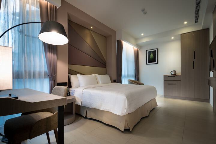 Room 14 of 31