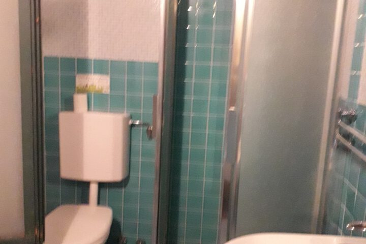 Room 7 of 15