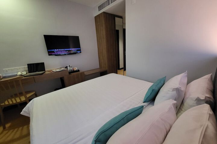 Room 16 of 51