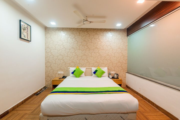 Room 21 of 61