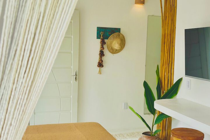 Room 4 of 72
