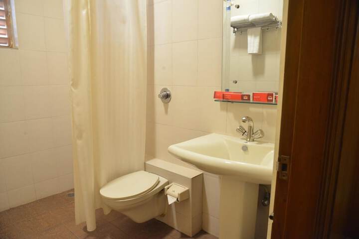 Room 18 of 30