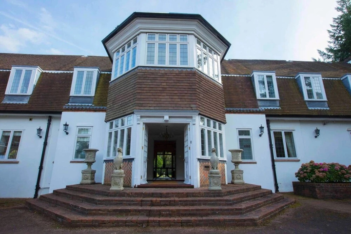 Sunningdale Mansion