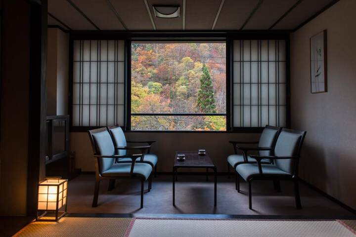 Room 19 of 50