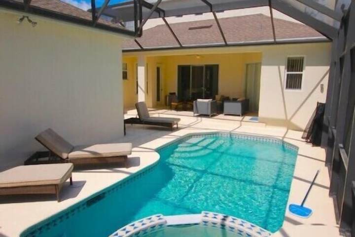 Pool 10 of 23