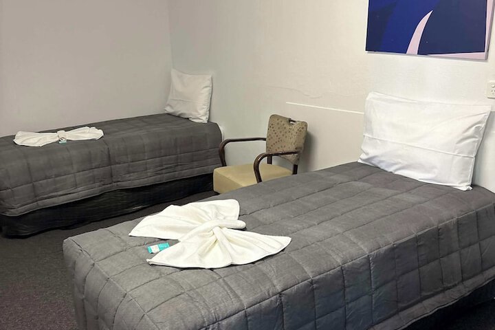 Room 3 of 6