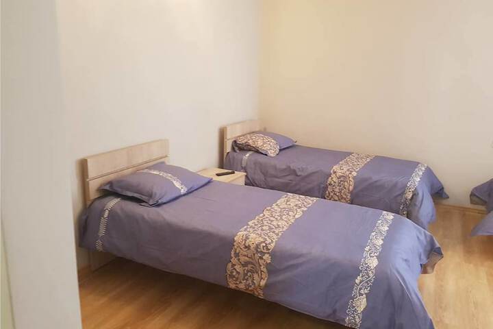 Room 8 of 16