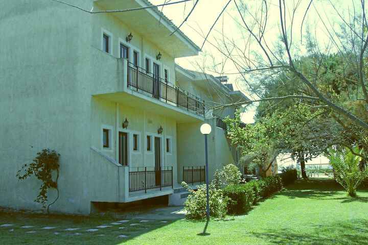 Terrace/Patio 3 of 10