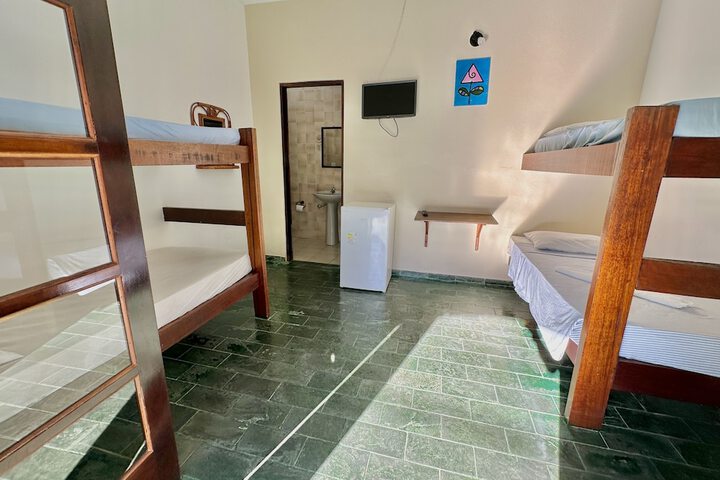 Room 8 of 28