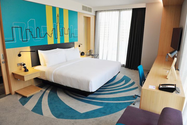 Room 3 of 116