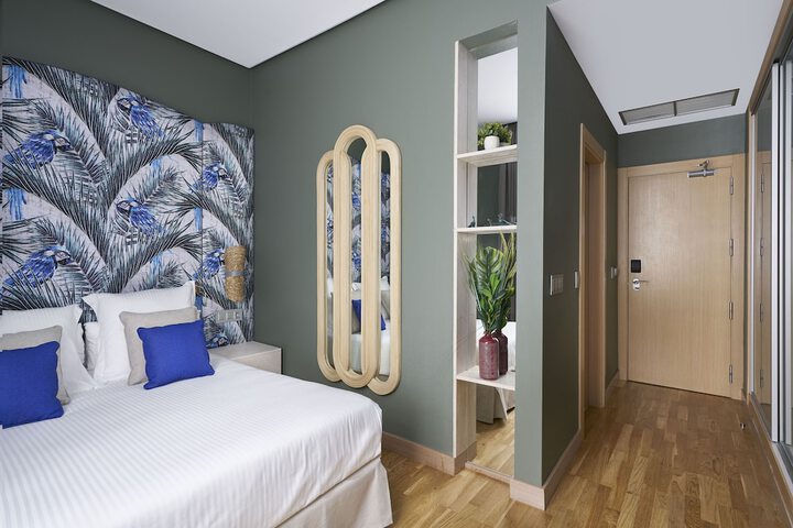 Room 26 of 101