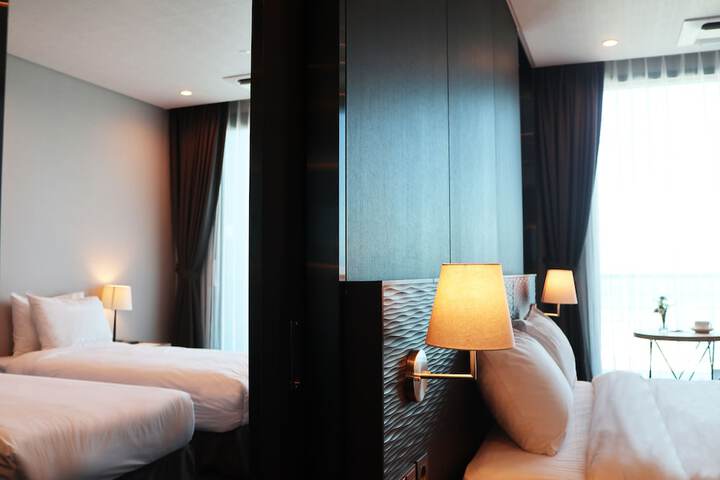 Room 8 of 78