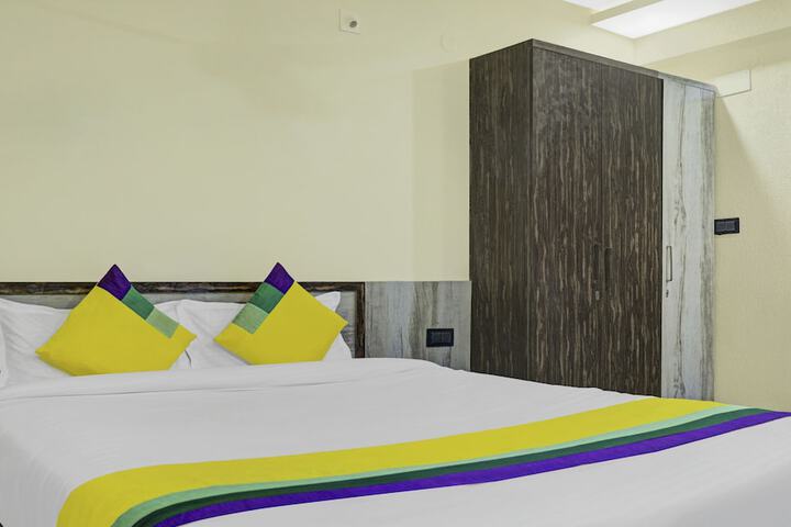 Room 14 of 23