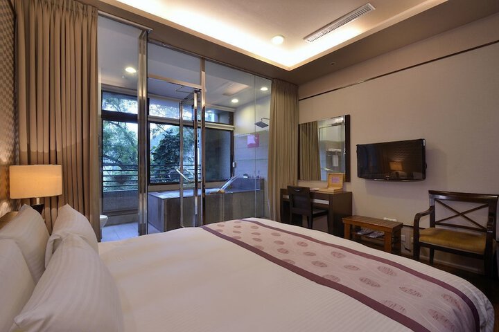 Room 18 of 45