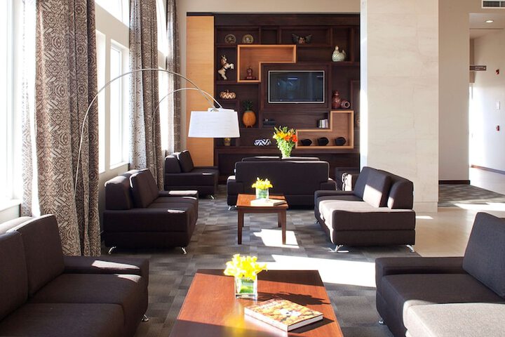 Entrance & Lobby
