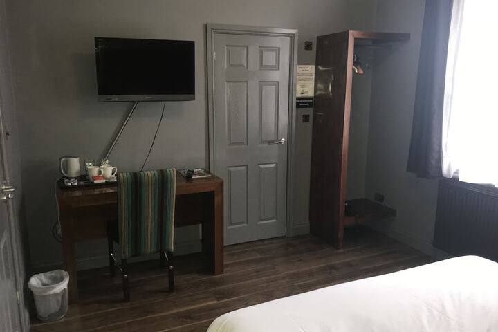 Room 21 of 73
