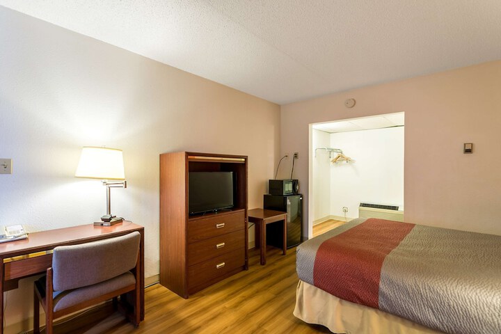 Room 5 of 20