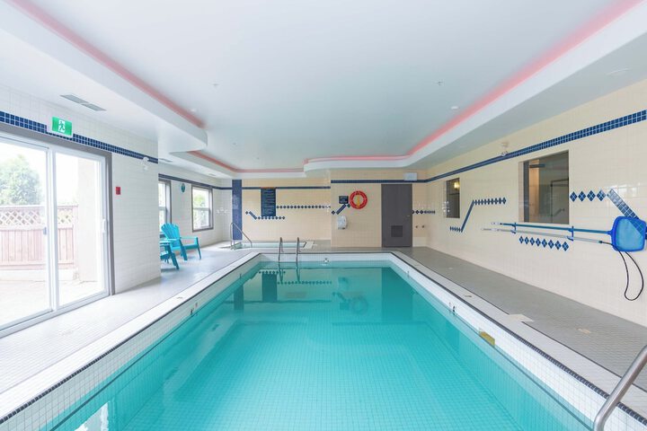Hotel with Pool