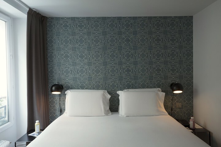 Room 9 of 89