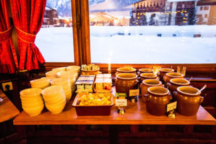 Breakfast/Coffee Service 7 of 32