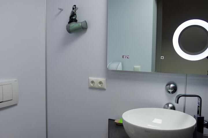 Room 139 of 221