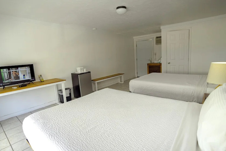 Room 5 of 15