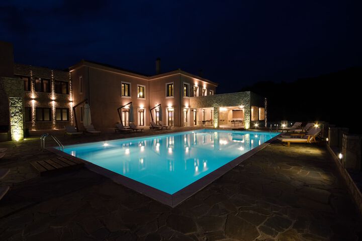 Pool 49 of 105