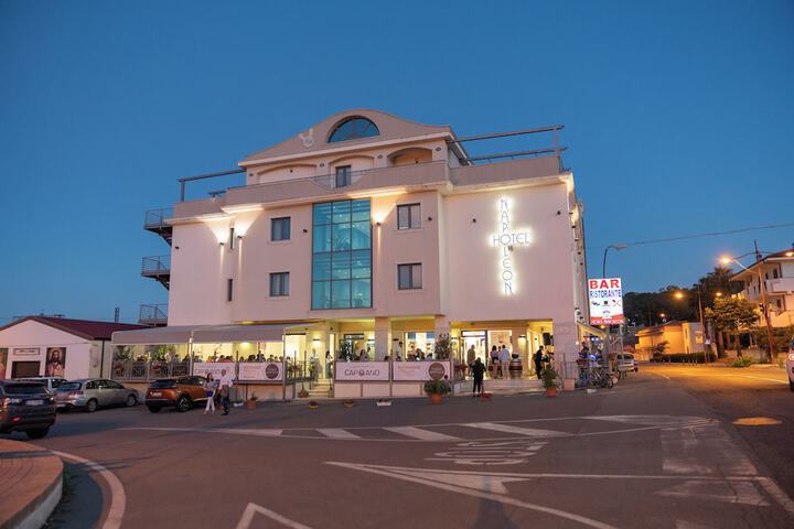 Hotel Napoleon in Melissa