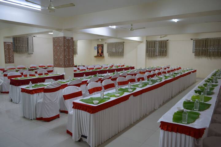 Dining 53 of 60