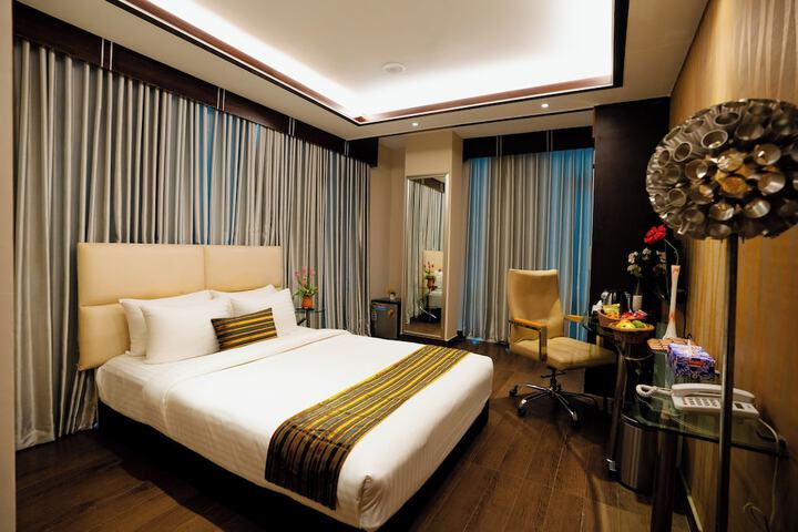Room 16 of 49