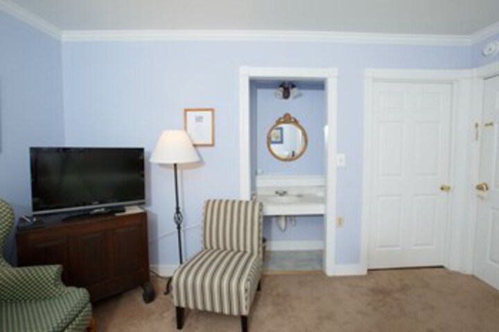 Room 149 of 253