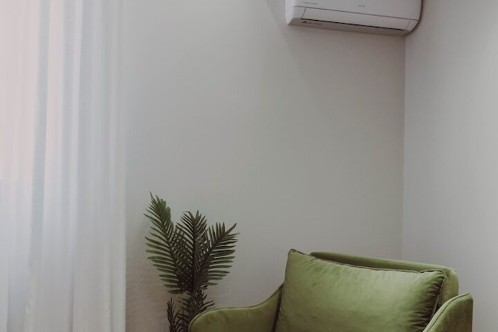 Room 28 of 65