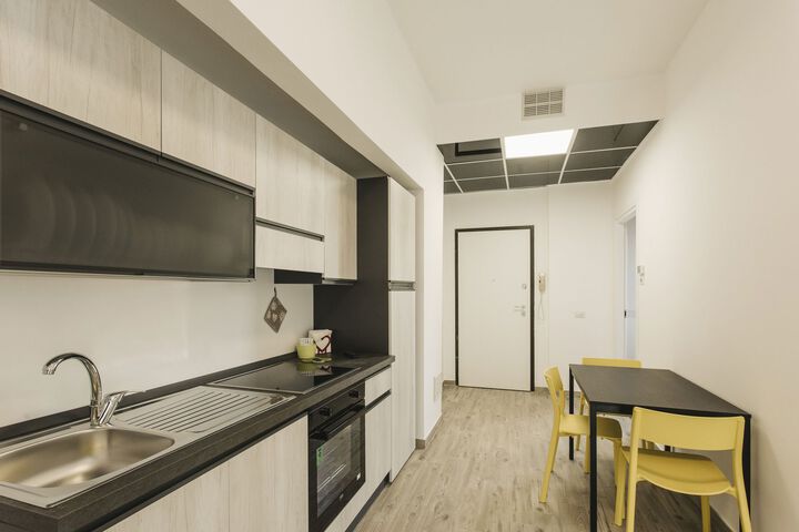 Room 173 of 182
