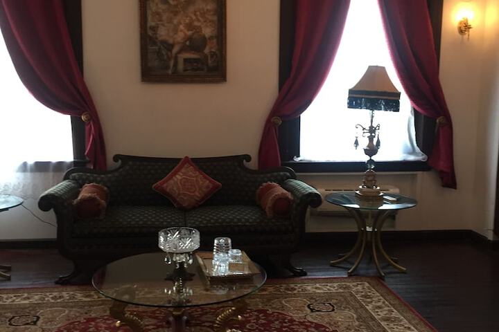Room 11 of 35