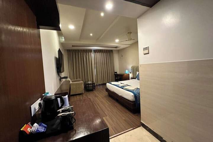 Room 5 of 29