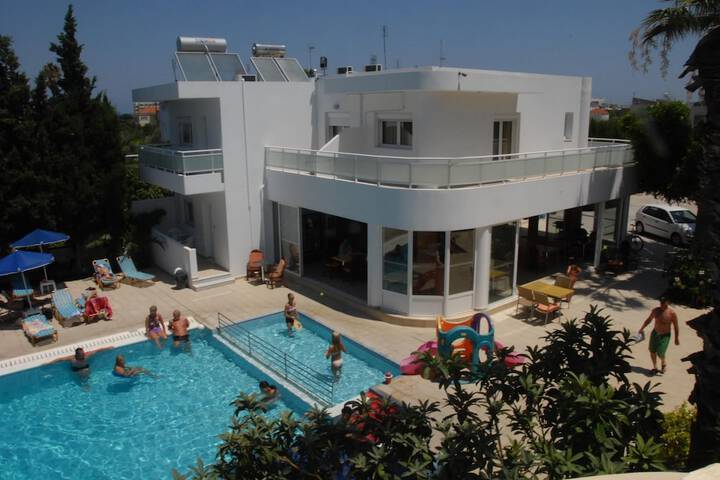 Hotel with Pool