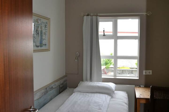 Room 29 of 66