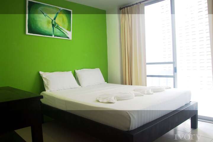 Room 7 of 28