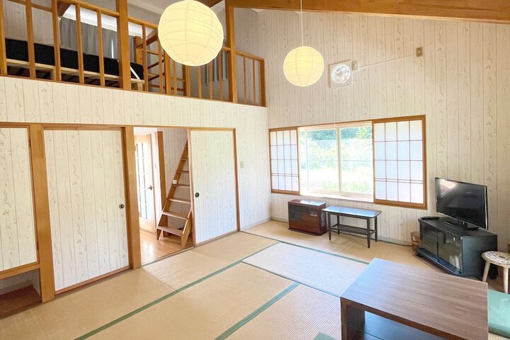 Room 15 of 50