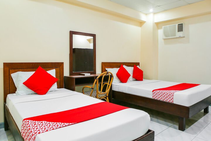 Room 10 of 29