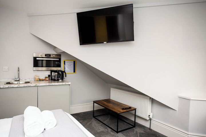 Room 27 of 58