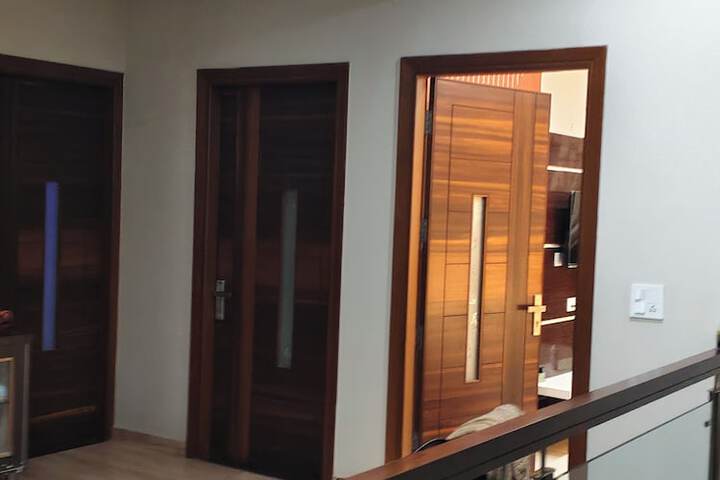 Room 3 of 8