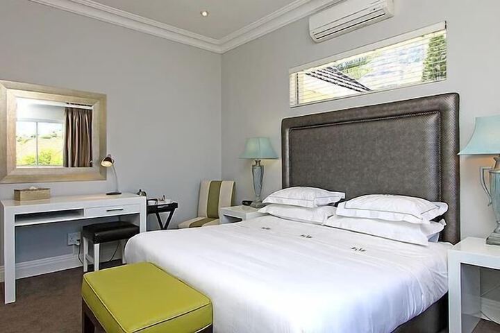 Room 4 of 15