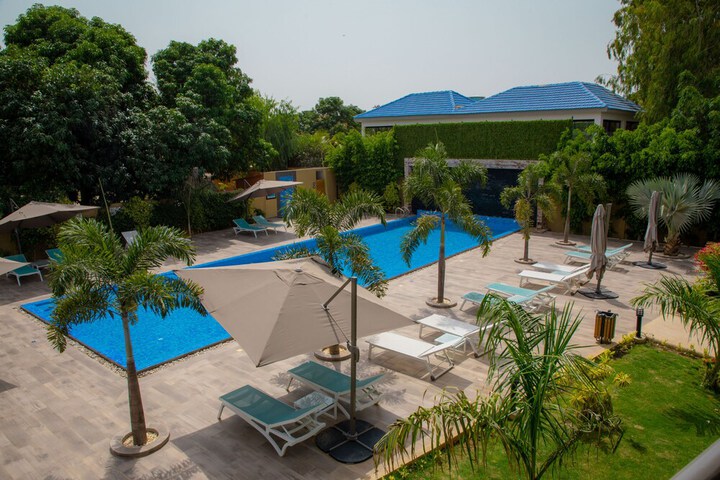Pool 12 of 39