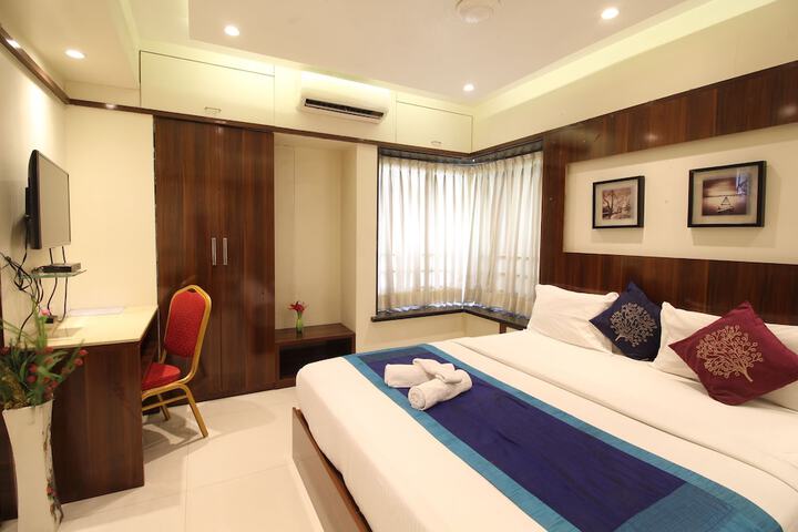 Room 16 of 36