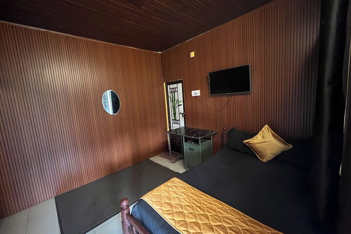 Room 15 of 36